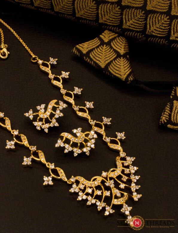 White-Stone-Necklace-02