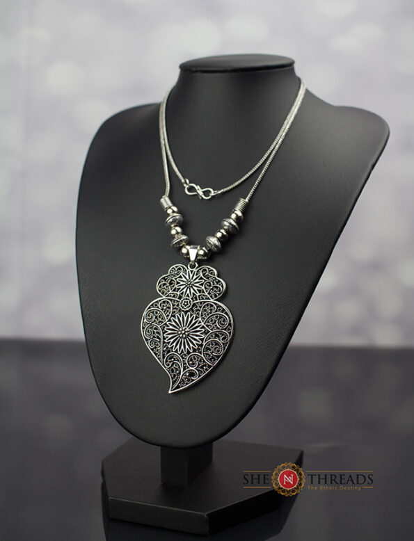 Oxidized-Metal-Jewel-3